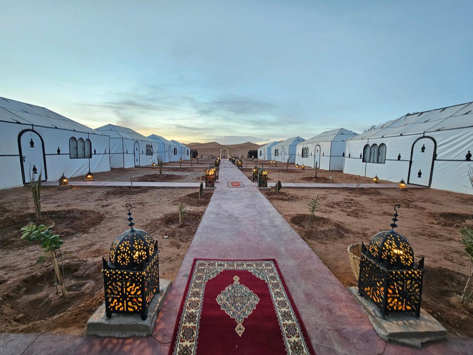 Hotel Najma Luxury Camp à Merzouga Extérieur photo