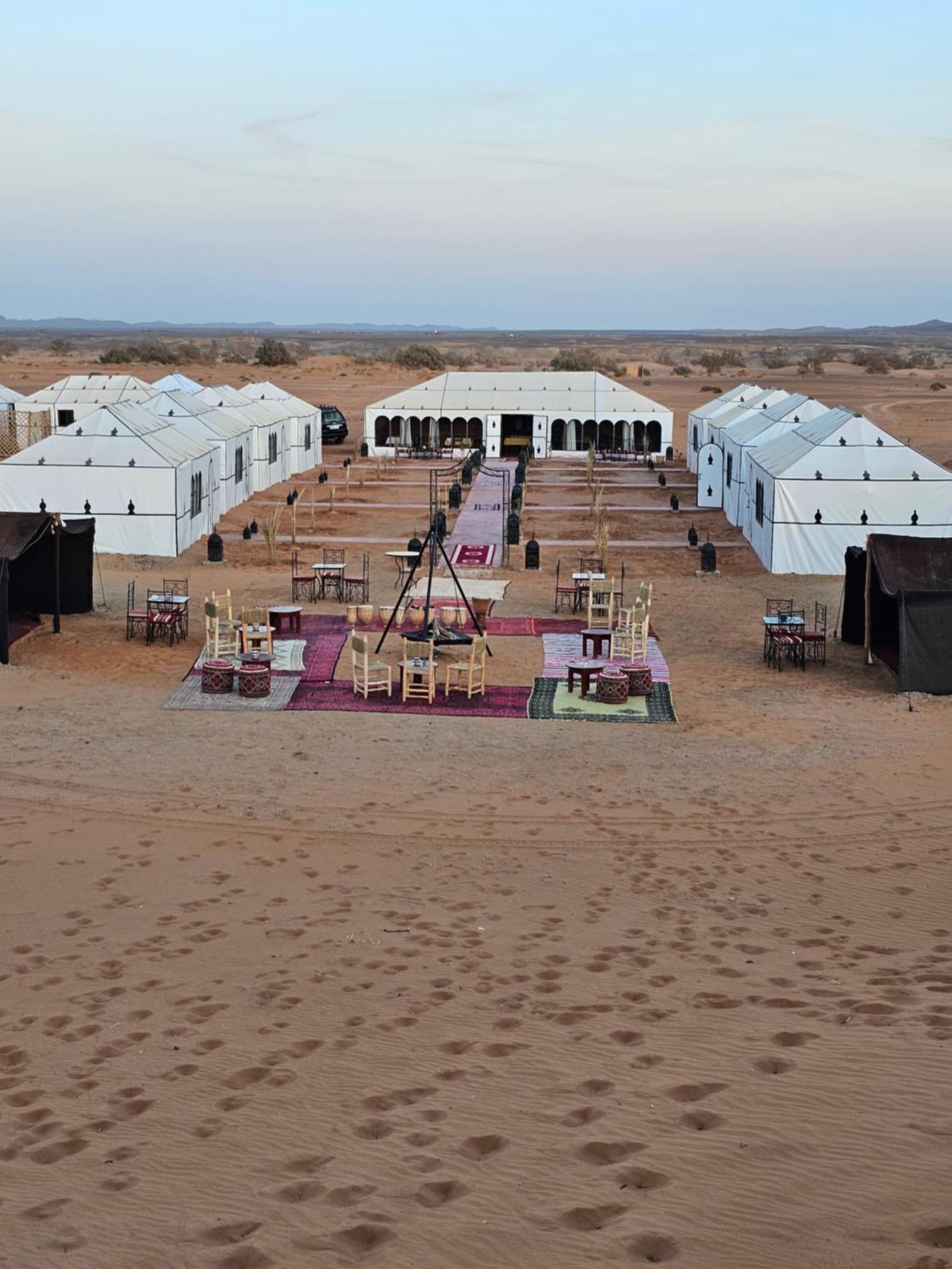 Hotel Najma Luxury Camp à Merzouga Extérieur photo