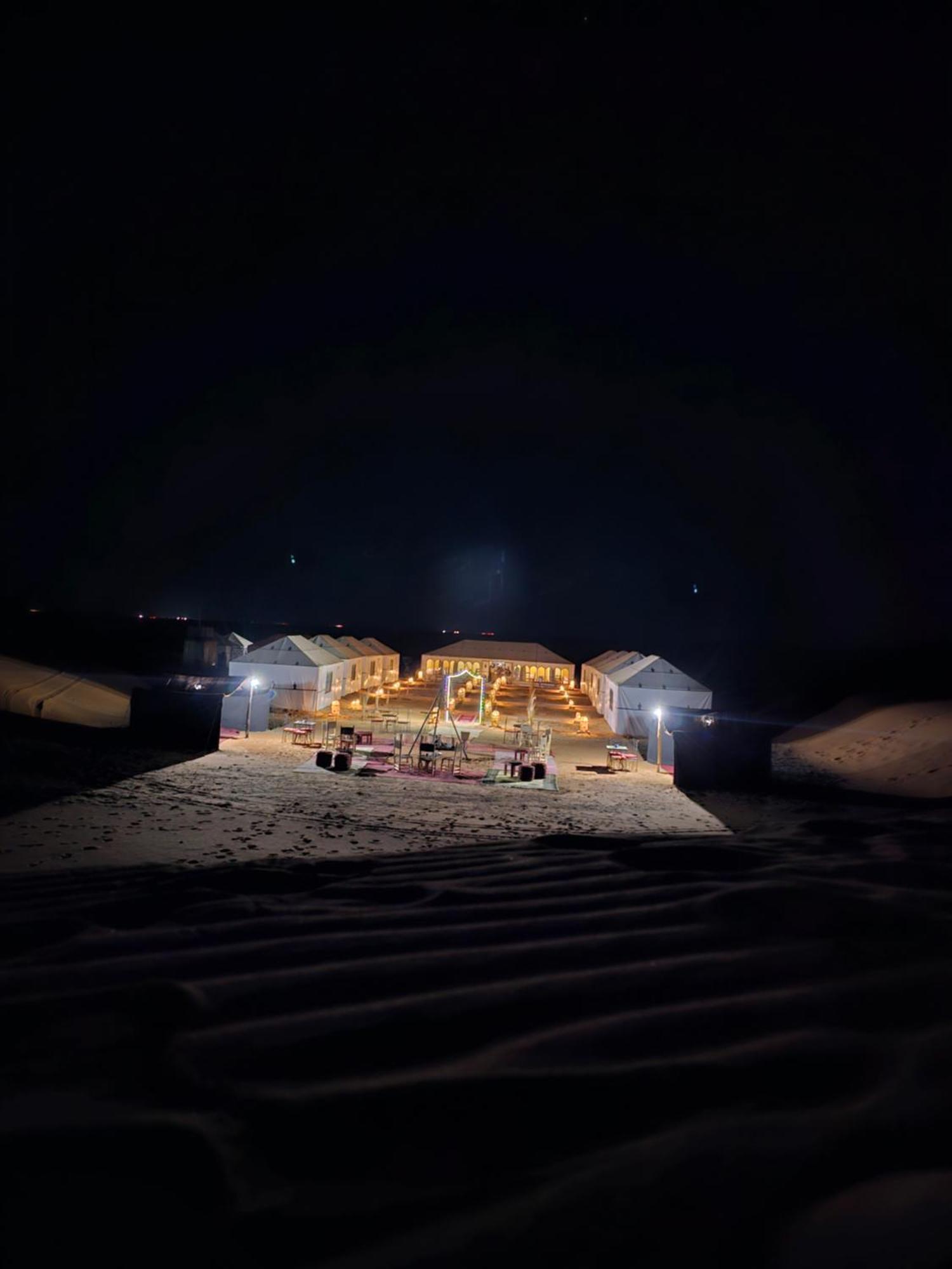 Hotel Najma Luxury Camp à Merzouga Extérieur photo